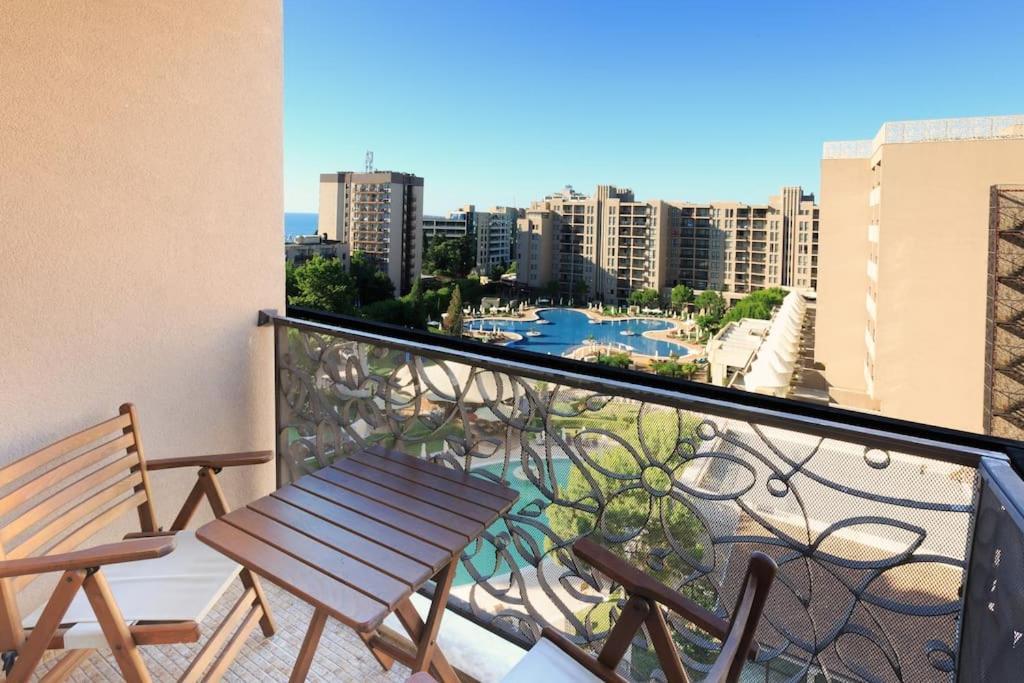 Royal Beach Apartment Barcello B 써니비치 외부 사진